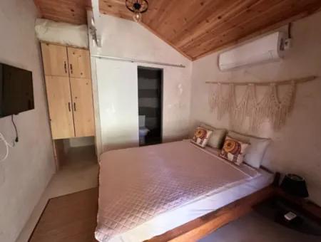 2 Neu Restaurierte Gebäude Auf Einem 1580 M2 Grossen Grundstück In Muğla / Ortaca / Tepearasi Dorf. Dorfhaus