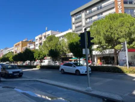 Geschäft/Geschäft In Einem Prestigeträchtigen Gebäude Am Atatürk-Boulevard In Ortaca, Muğla