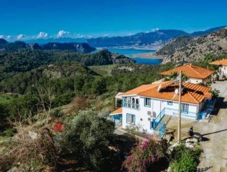 Muğla,Dalyan Gökbel'de, İztuzu Plajı Ve Akdeniz'e Full Manzaralı Satılık Villa